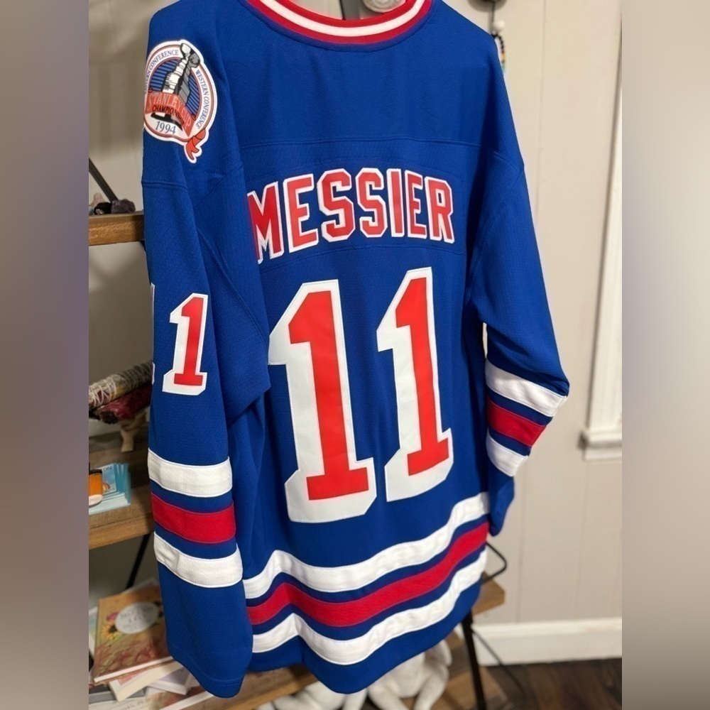 🔥VINTAGE NWT NY RANGERS JERSEY🔥MARK MESSIER CAPTAIN 1994 STANLEY CUP CHAMPS!